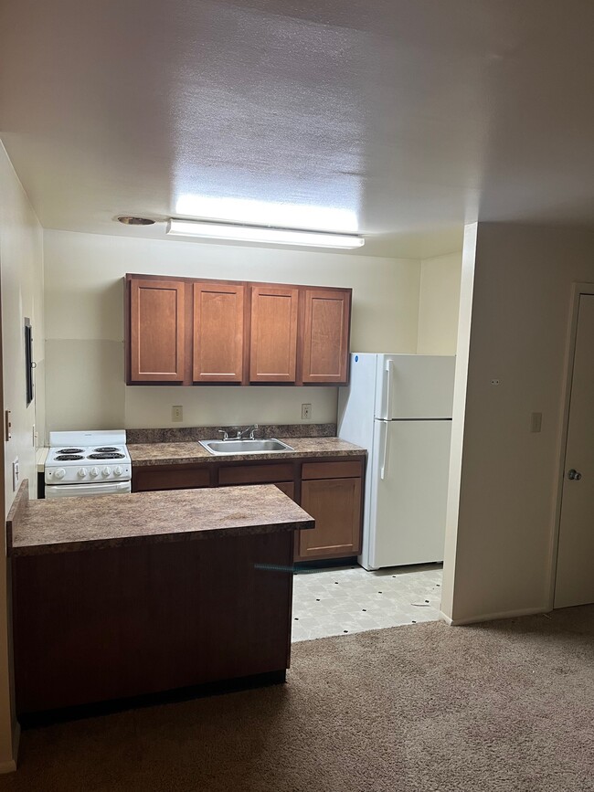 Caroline Apartments