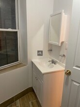451 W 36th St-Unit -3A in New York, NY - Building Photo - Building Photo