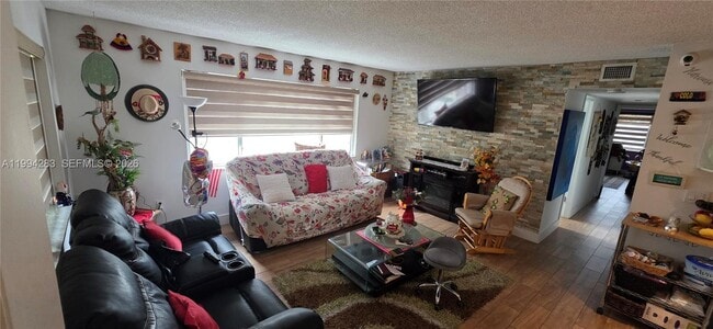 70 NE 202nd Terrace in Miami Gardens, FL - Building Photo - Building Photo