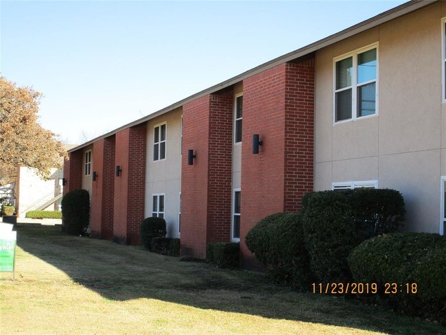 410 Bryan St-Unit -11 in Denton, TX - Building Photo - Building Photo