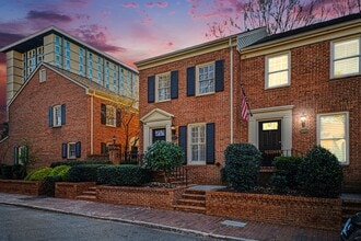 520 N Poplar St, Unit I in Charlotte, NC - Foto de edificio - Building Photo