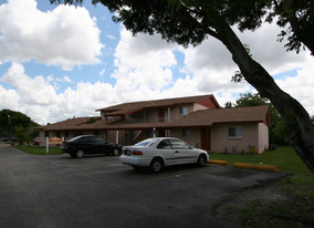 1027 N Beneva Rd Apartments