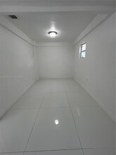 551 NW 41st St in Miami, FL - Building Photo - Building Photo