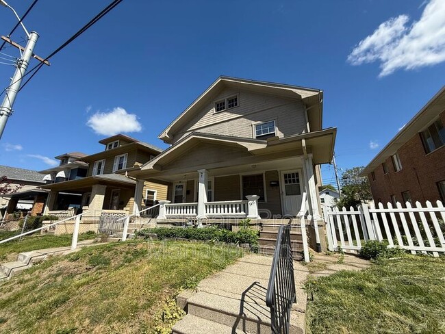 property at 1411 Wyoming St