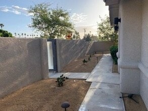 51555 Eisenhower Dr in La Quinta, CA - Building Photo - Building Photo
