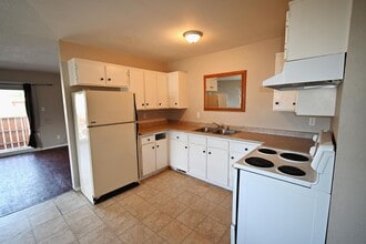 2113 Quince St in Prince George, BC - Building Photo - Building Photo
