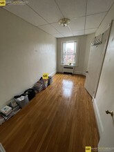 915 Beacon St, Unit 3 in Boston, MA - Building Photo - Building Photo