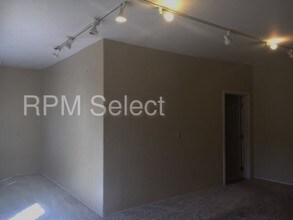 1450 Rosewood Ln-Unit -a in Napa, CA - Building Photo - Building Photo