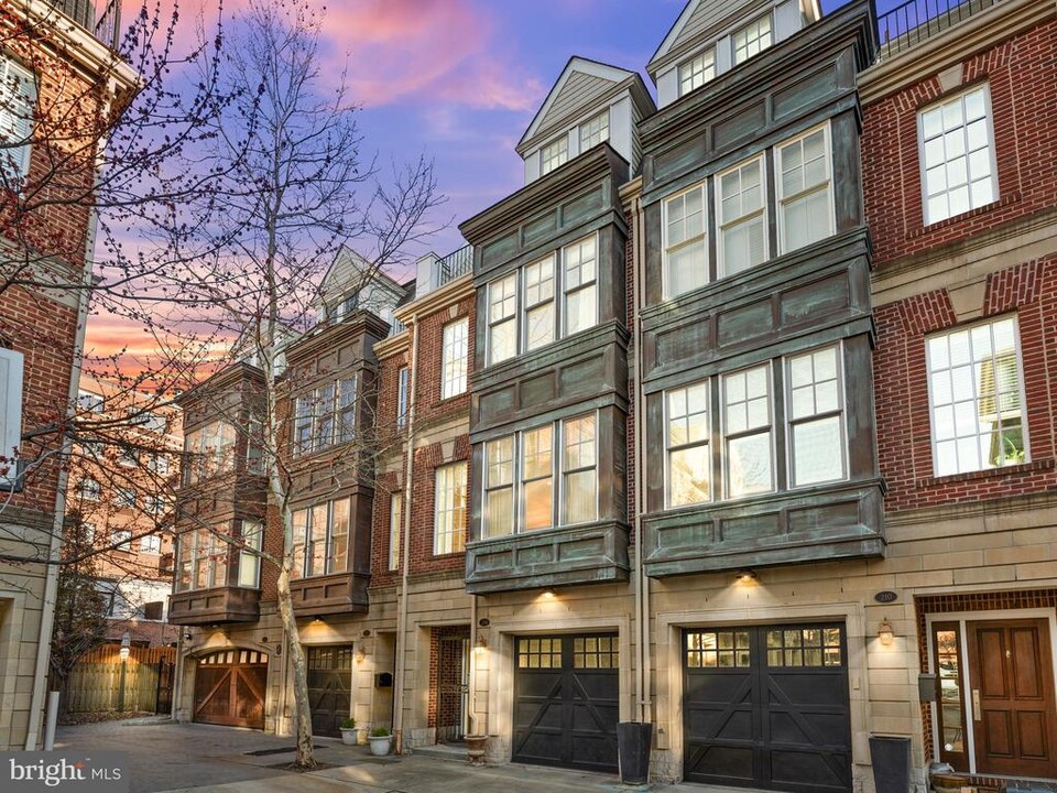 208 Gaskill St in Philadelphia, PA - Foto de edificio