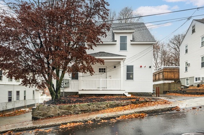 25 Buckley St