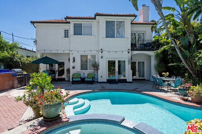 4544 Tobias Ave in Los Angeles, CA - Building Photo - Building Photo
