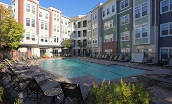 10 Perimeter Park in Atlanta, GA - Building Photo