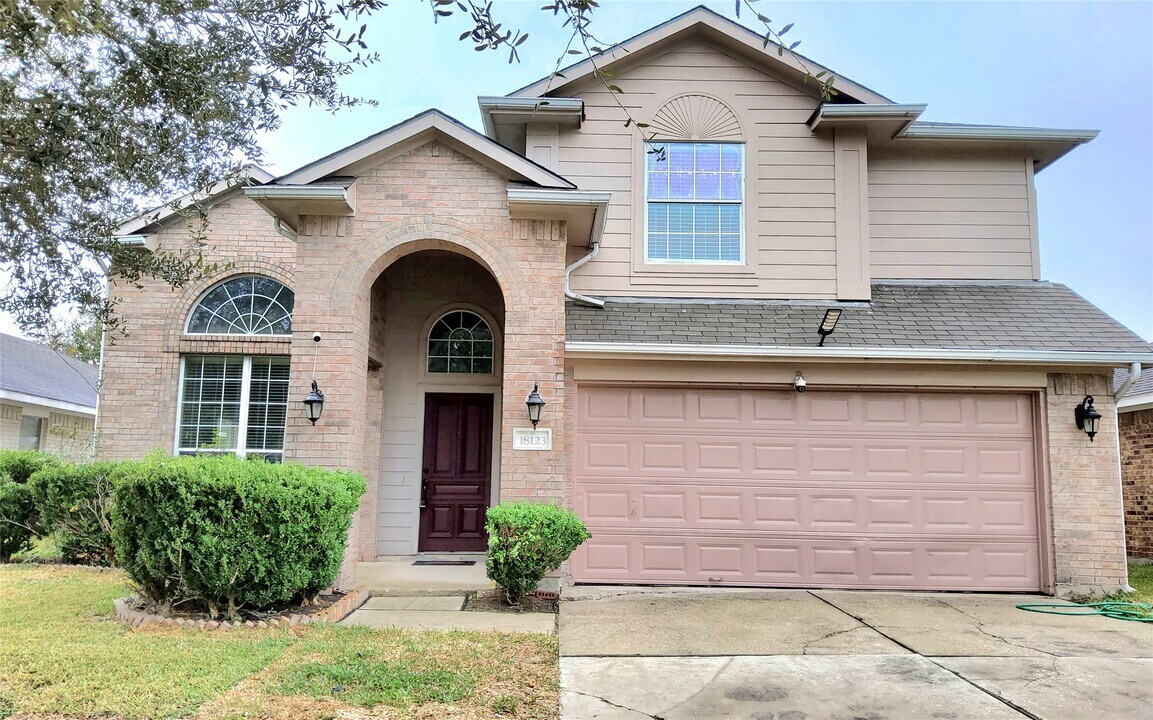 18123 Flower Grove Ct in Richmond, TX - Building Photo
