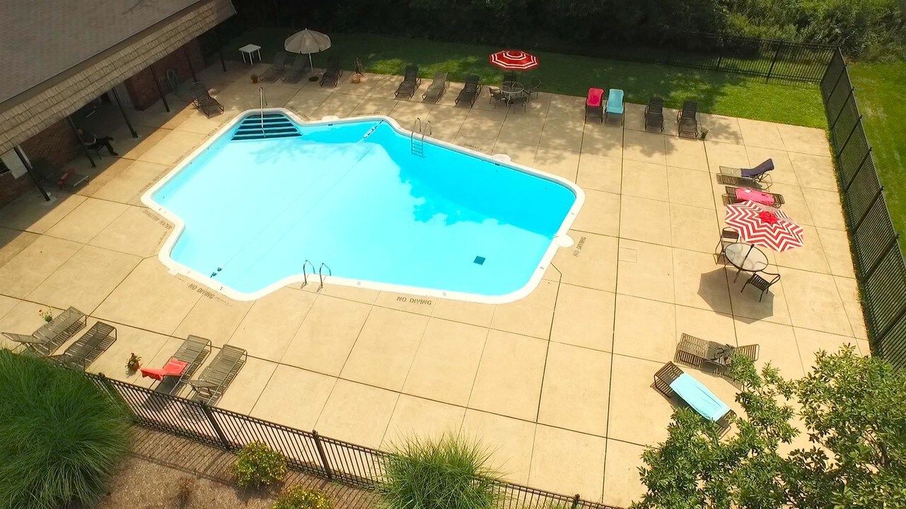 Cedar Ridge Apartments in Monroeville, PA - Foto de edificio