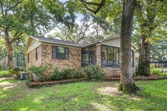 204 Eastern St in Freeport, FL - Building Photo - Building Photo