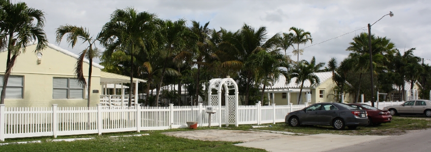 1815-1825 McKinley St in Hollywood, FL - Building Photo