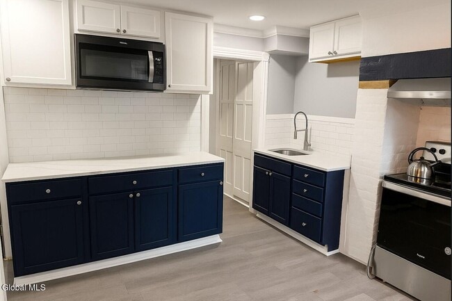 39 S Lake Ave in Albany, NY - Building Photo - Building Photo