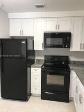 13902 SW 91st Terrace in Miami, FL - Building Photo - Building Photo
