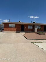 2703 McKinley Ave in El Paso, TX - Building Photo