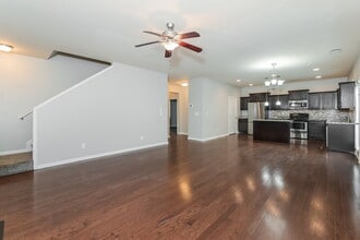 131 Shadow Creek Ct in Fairburn, GA - Building Photo - Building Photo