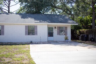 970 Orchid St in Atlantic Beach, FL - Foto de edificio - Building Photo