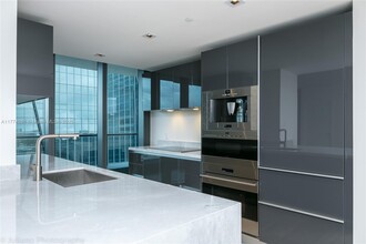 1451 Brickell Ave, Unit 905 in Miami, FL - Building Photo - Building Photo