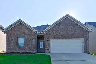 8008 Shadesbrook Dr in Tuscaloosa, AL - Building Photo