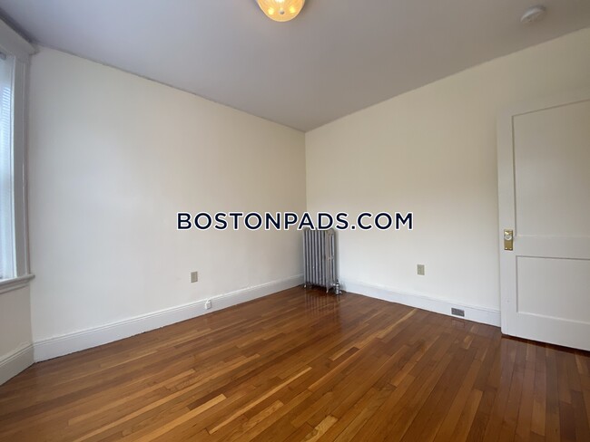 117 Park Dr in Boston, MA - Building Photo - Building Photo