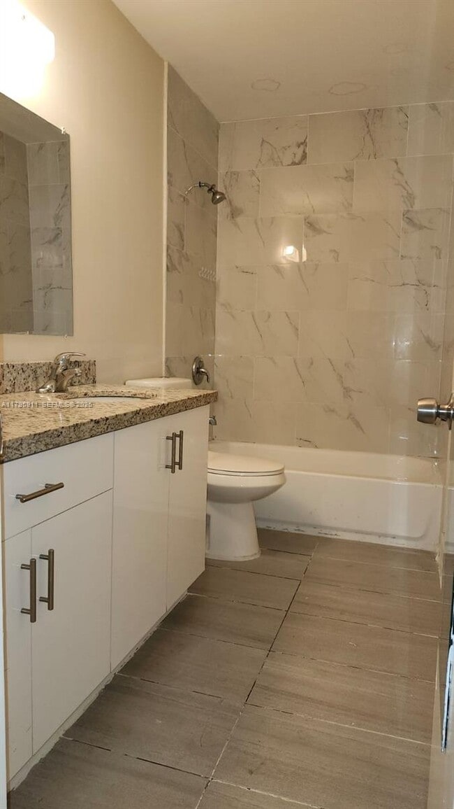 14293 SW 94th Cir Ln in Miami, FL - Building Photo - Building Photo