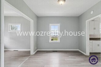 207 Pulaski St in Toledo, OH - Foto de edificio - Building Photo