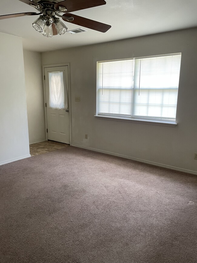 312 S Adams St in Sallisaw, OK - Building Photo - Building Photo