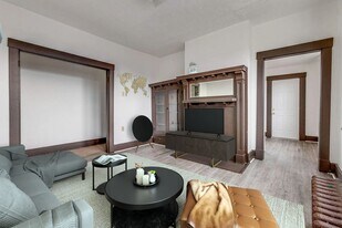 466 Hays Ave in Pittsburgh, PA - Building Photo