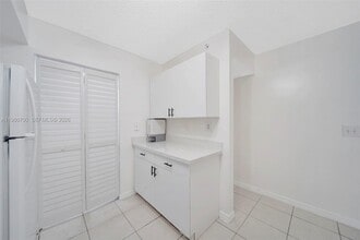 2620 S University Dr in Davie, FL - Building Photo - Building Photo