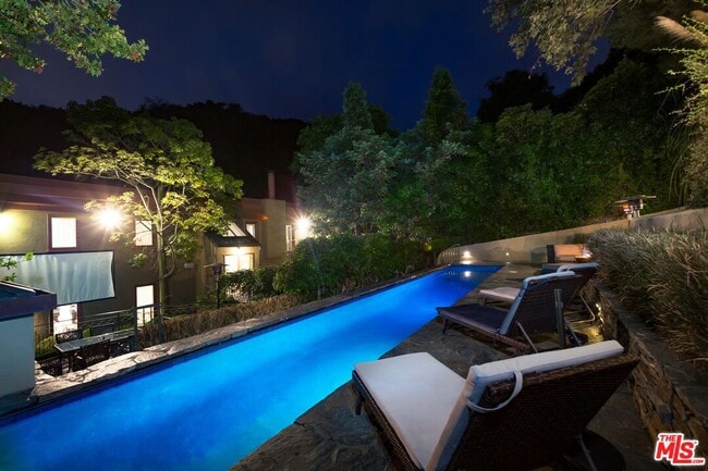 property at 10023 Westwanda Dr