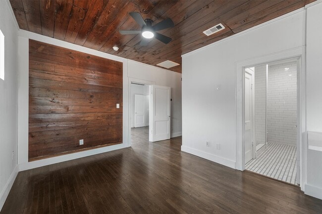 property at 1811 20th St