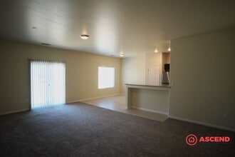 5504 Poso Ridge Ct in Bakersfield, CA - Building Photo - Building Photo