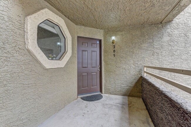 5056 S Rainbow Blvd in Las Vegas, NV - Building Photo - Building Photo