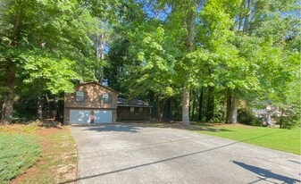 9587 Winding Way Ln in Jonesboro, GA - Building Photo