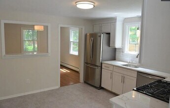 19 Spruce Rd in Westford, MA - Building Photo - Building Photo