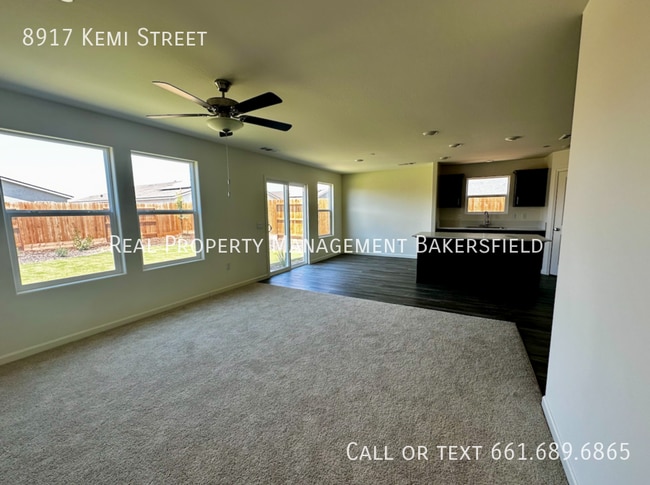 8917 Kemi St in Bakersfield, CA - Building Photo - Building Photo