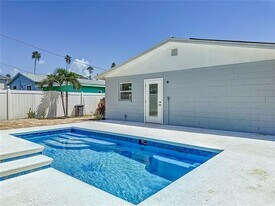 3768 Arkansas Ave NE in St. Petersburg, FL - Building Photo