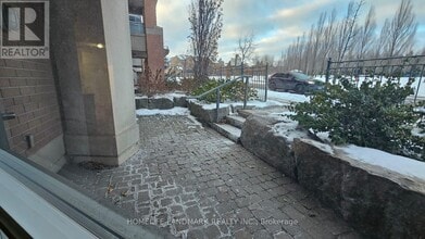 33 Cox Blvd in Markham, ON - Building Photo - Building Photo