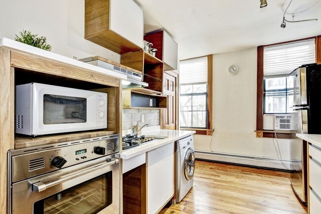 314 6th St in Jersey City, NJ - Building Photo - Building Photo