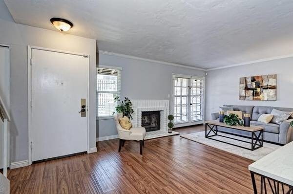1651 S Juniper St-Unit -267 in Escondido, CA - Foto de edificio