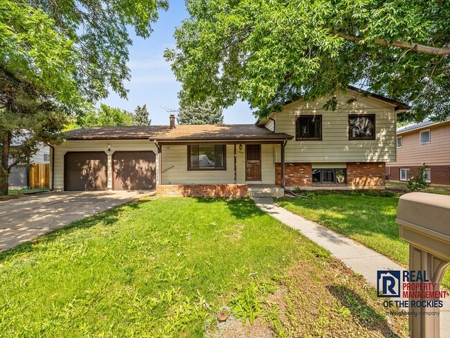 property at 1400 Shamrock St