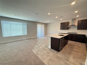 7959 Texas Hls St in Las Vegas, NV - Building Photo - Building Photo