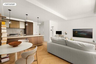 393 W End Ave in New York, NY - Building Photo - Building Photo