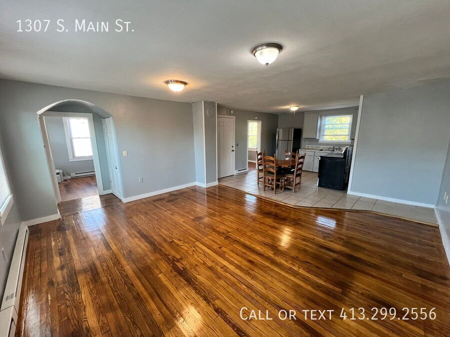 1307 S Main St in Palmer, MA - Building Photo