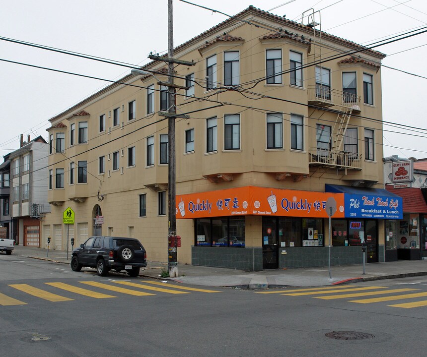 2205 Clement St in San Francisco, CA - Building Photo