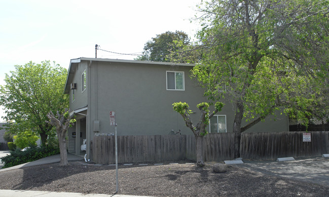 2634 Baldwin Ln in Walnut Creek, CA - Foto de edificio - Building Photo